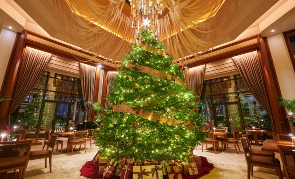 大人気プラン！5つ星ホテル「ペニンシュラ」の高級スパでマッサージ60分  + アフタヌーンティー